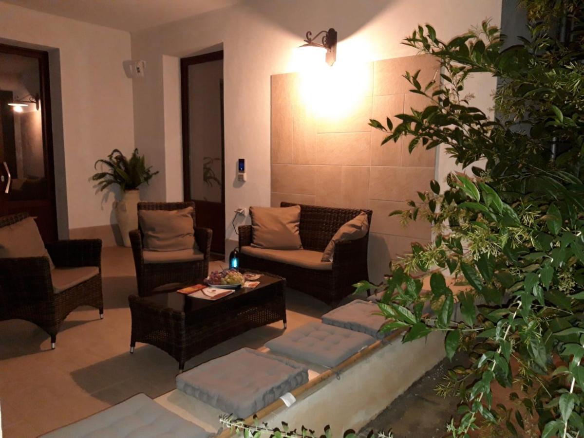 مبيت وإفطار Acqua E Sale أفولا المظهر الخارجي الصورة